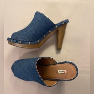 Olsenboye denim studded peep toe 5” clog heels. Size 8.5. NWOT.